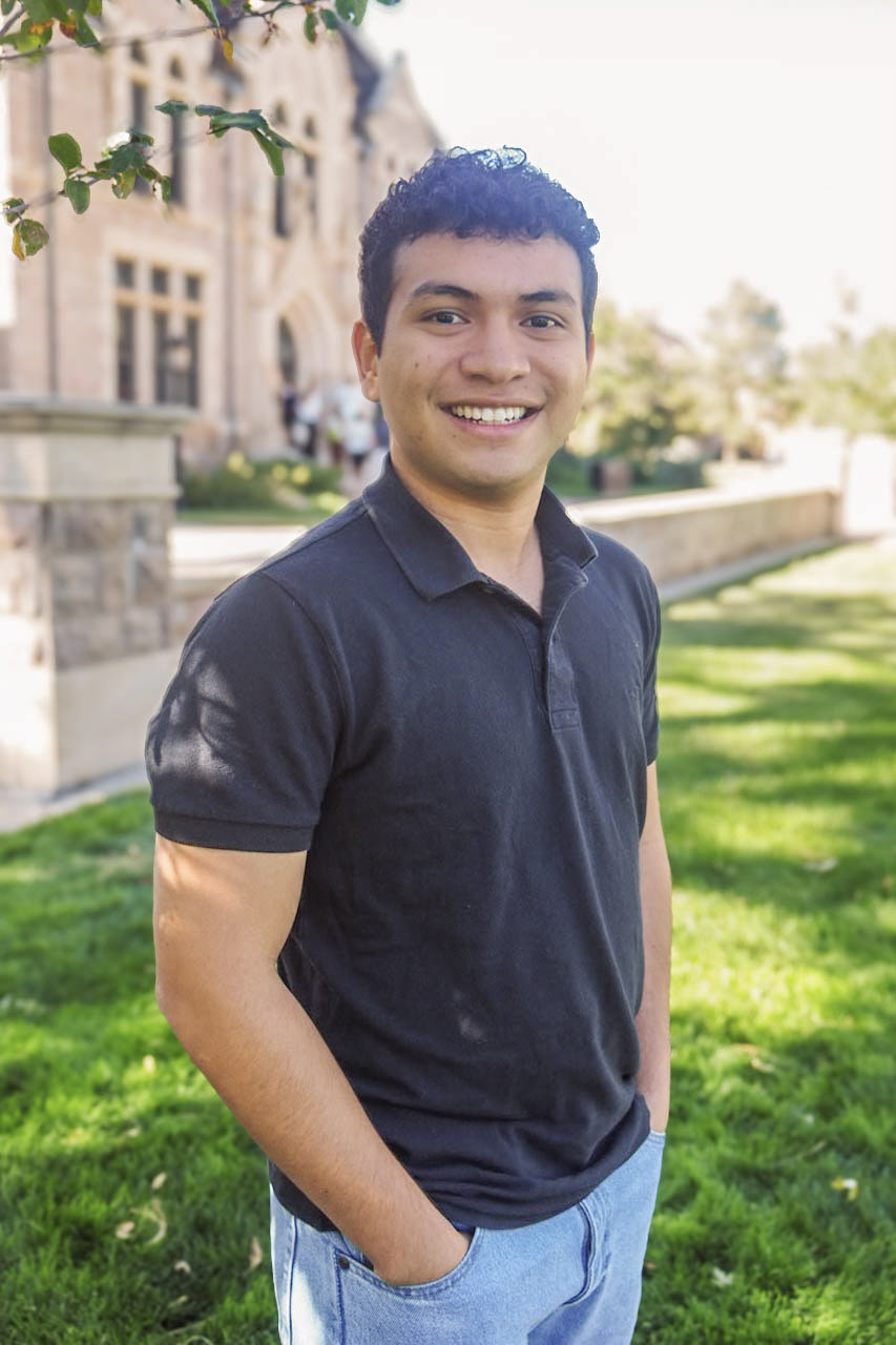 Aaron Montes Rosales headshot