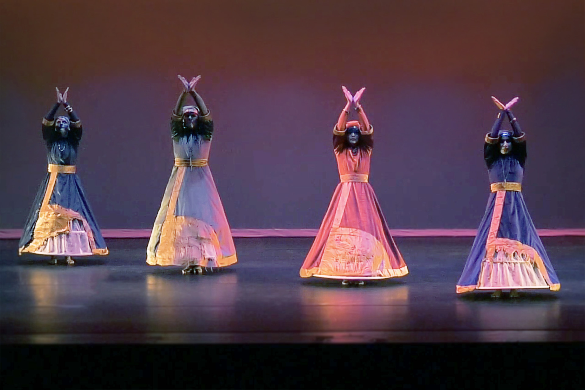 Safos Dance Theatre Performs on Campus 