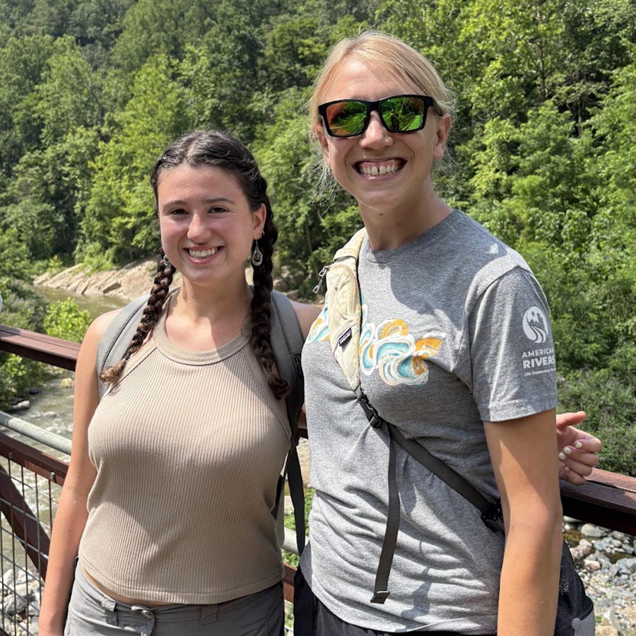 Rising Junior Combines English Lit and EV Studies in Summer Internship