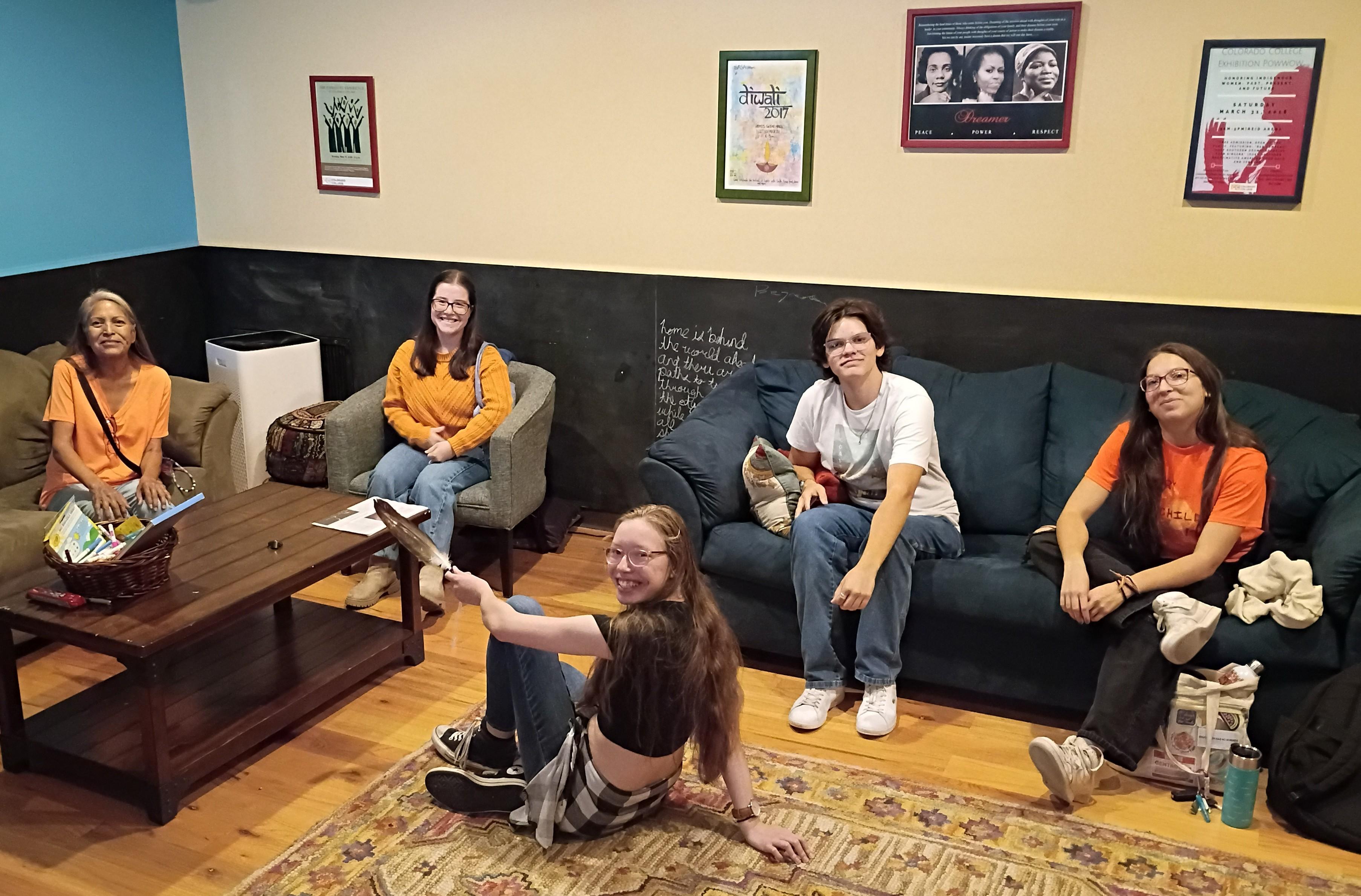 <span class="cc-gallery-credit"></span>