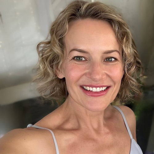 Helen Lewis headshot