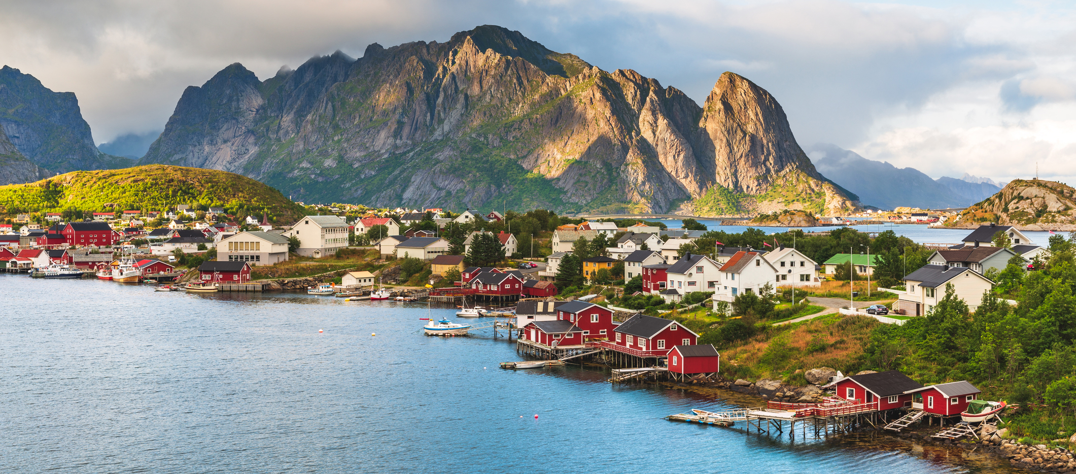 Lofoten,-Reine,-Norway.banner.jpg